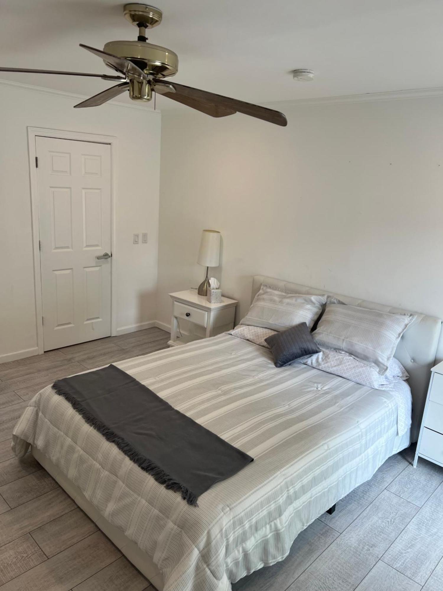 Cozy Private Suite 5 Min From Saint Francis Hospital And Woodland Hills Mall 털사 외부 사진
